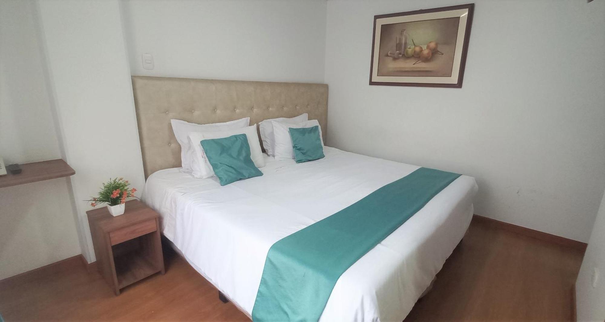 Hotel En Bogota - Fontana Di Trevi Экстерьер фото