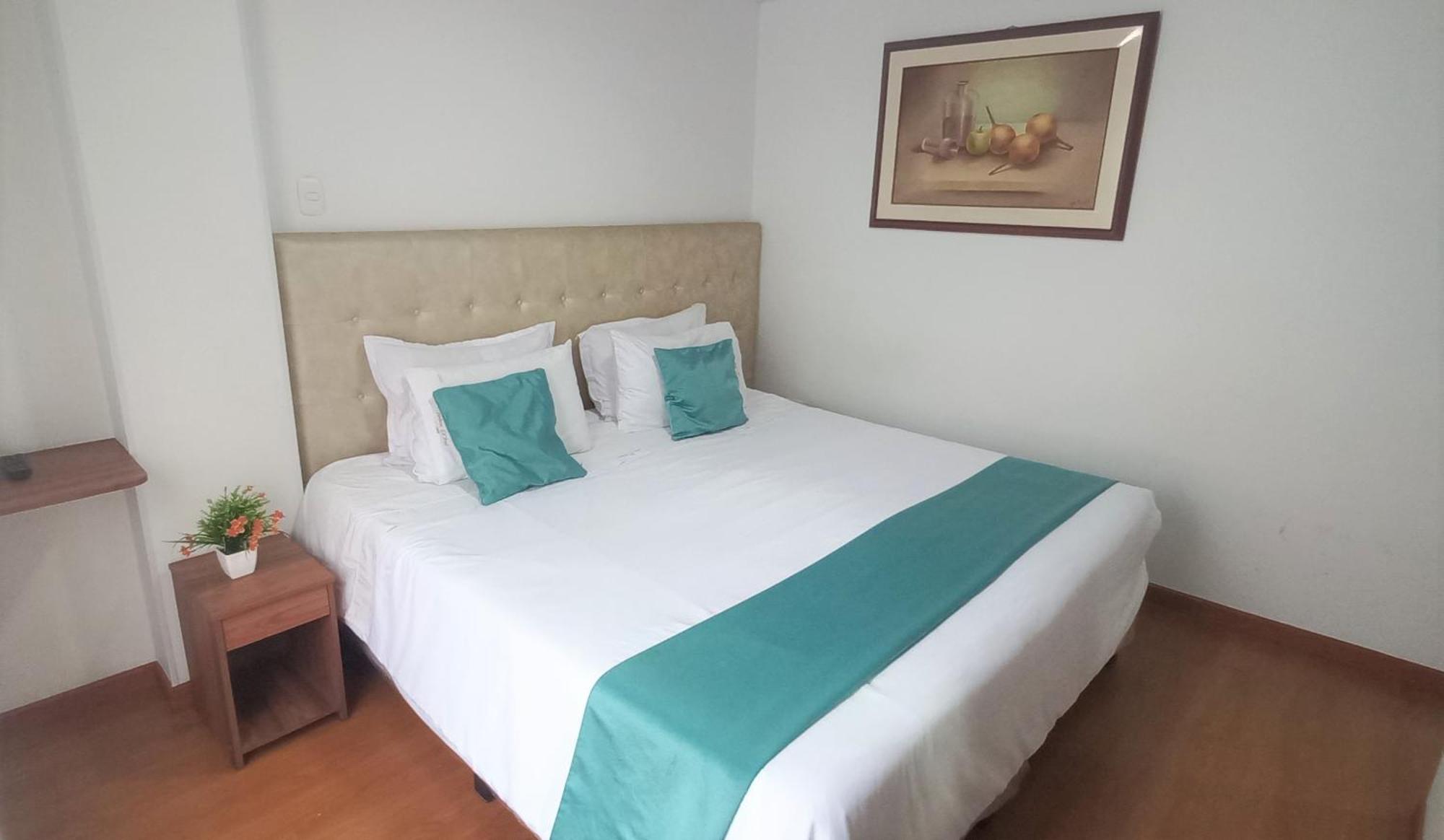 Hotel En Bogota - Fontana Di Trevi Экстерьер фото